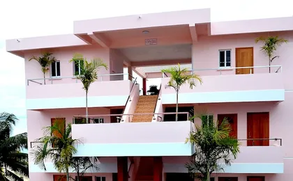 Miramar Apartments