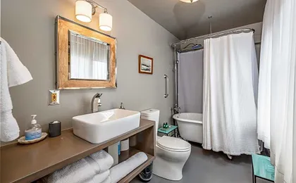 Nantucket Whale Inn