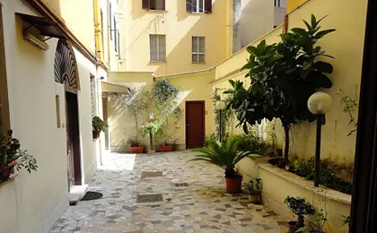 Città Eterna Guest House