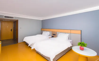 Starway Hotel (Yulin Jingbian Bus Station)