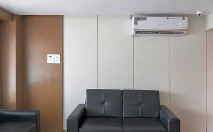 Hotel Qubestay Airport