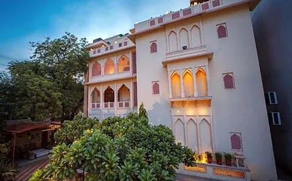 Hotel H R Palace