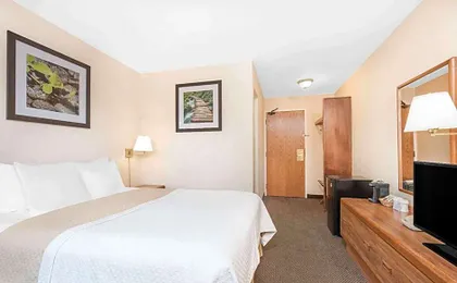 Days Inn by Wyndham West Rapid City