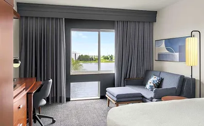 Courtyard by Marriott Evansville East