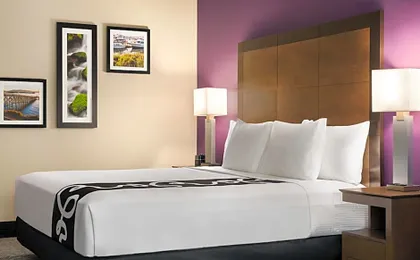 La Quinta Inn & Suites by Wyndham Burlington