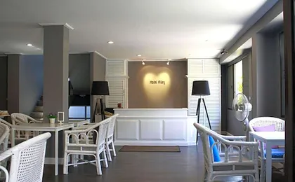 Hotel Alley