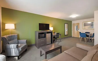 SureStay Plus Hotel by Best Western SeaTac Airport