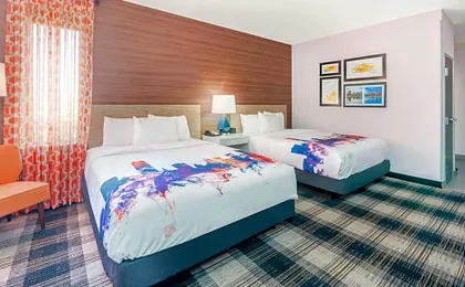 La Quinta Inn & Suites by Wyndham Oklahoma City Airport