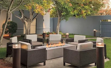Courtyard by Marriott Dallas Lewisville