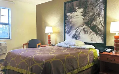 Super 8 by Wyndham Colorado Springs/Afa Area