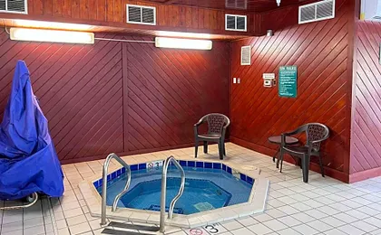 Econo Lodge Fargo - West Acres