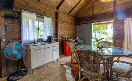 Chalé com Wi-Fi, vista p o lago em meio a natureza