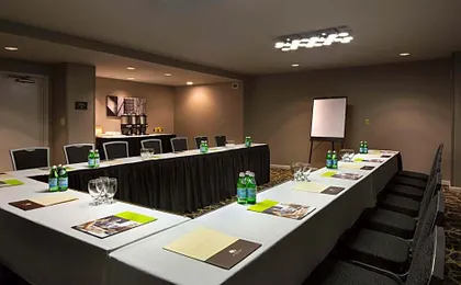 DoubleTree By Hilton Newark - Fremont
