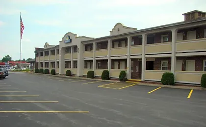 ADERI HOTEL LEWISBURG