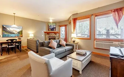 Lizard Creek Lodge