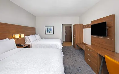 Holiday Inn Express & Suites - Carrollton West By IHG