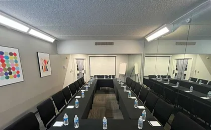 La Quinta Inn & Suites by Wyndham Miami Airport West