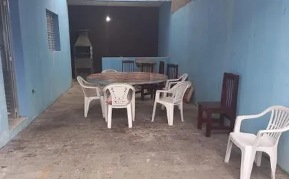 Casa Grande e confortável com piscina