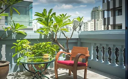 Nandha Hotel