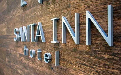 Santa Inn Hotel