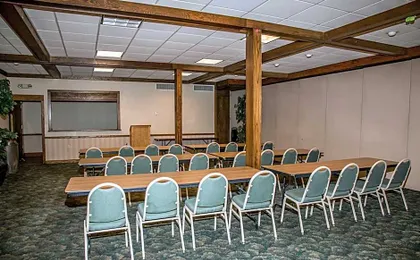 Baymont Inn & Suites by Wyndham Fargo