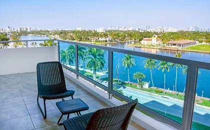 Seacoast Suites on Miami Beach