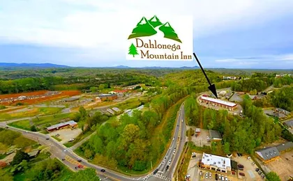 Dahlonega Mountain Inn
