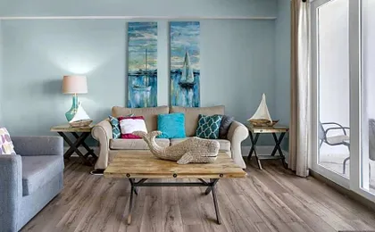 Laketown Wharf 1037