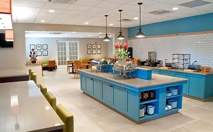 Country Inn & Suites by Radisson, Lewisburg, PA