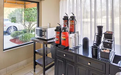 Americas Best Value Inn & Suites Bastrop