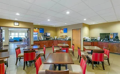 Comfort Inn & Suites Near University of Wyoming