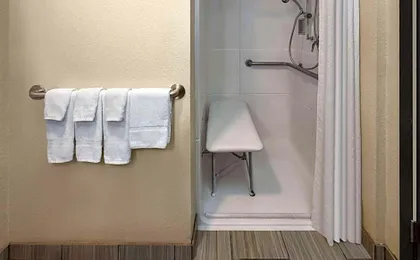Super 8 by Wyndham Copley Akron