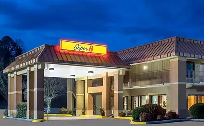 Super 8 by Wyndham Knoxville North/Powell