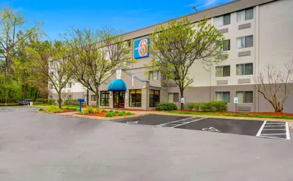 Motel 6 Milford