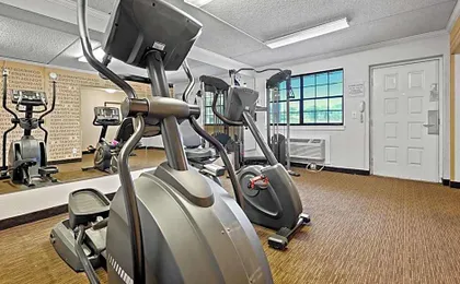 La Quinta Inn by Wyndham Costa Mesa / Newport Beach