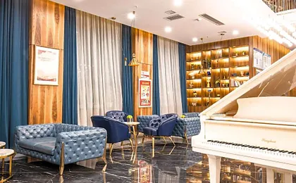 Starway Hotel Korla Shihua Avenue