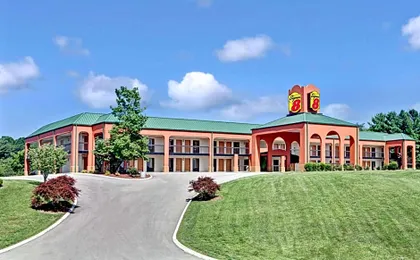 Super 8 by Wyndham Knoxville East