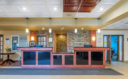 Quality Hotel & Suites