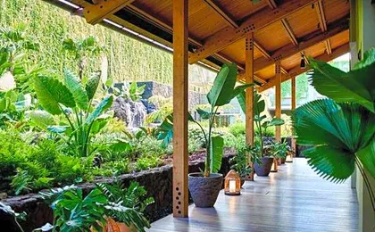 1 Hotel Hanalei Bay