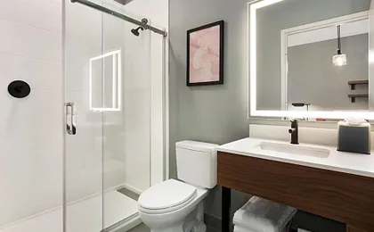 La Quinta Inn & Suites by Wyndham Mount Laurel Moorestown