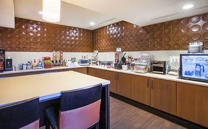 Wingate by Wyndham Roseville/Detroit