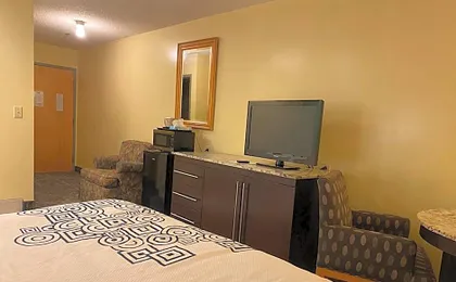 Knights Inn and Suites Dublin