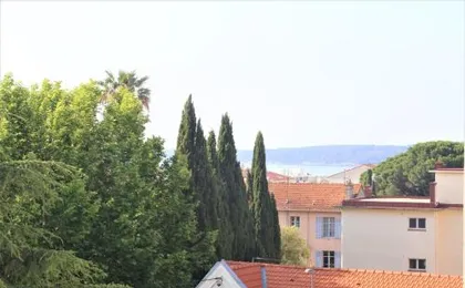 ROOFTOP CROISETTE/ALEXANDRE III