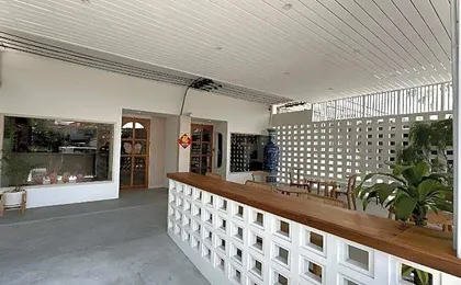 Zhennan Teabar Hotel