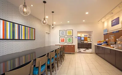 Holiday Inn Express Monterey - Cannery Row By IHG
