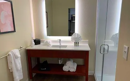 Hawthorn Extended Stay by Wyndham Monahans