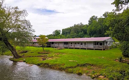 Lloyd's On The River Country Inn By OYO