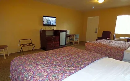 Economy Inn & Suites