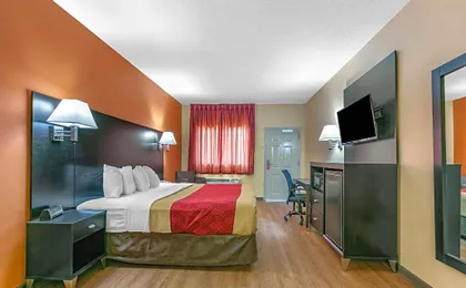 Econo Lodge Northport near University
