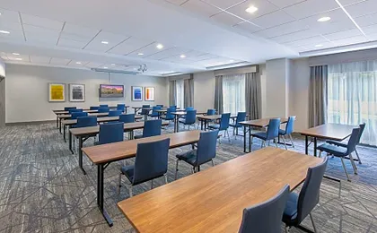 Holiday Inn Express & Suites - Cleveland Northwest By IHG